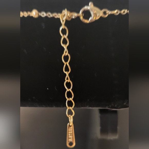 18k Gold Plated Heart Pendant & Bracelet Set - Picture 2 of 2